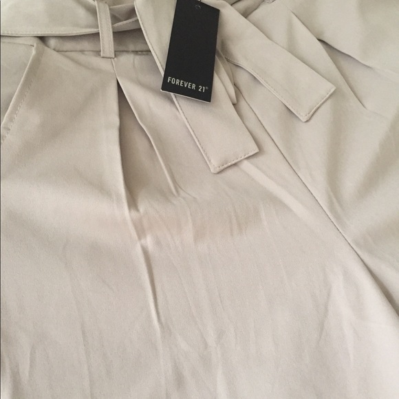 Brand new Forever 21 Trousers (beige) - Picture 3 of 7